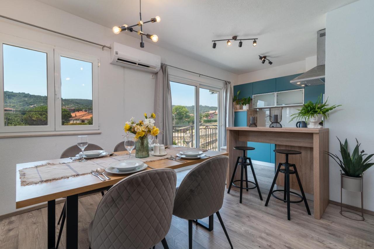Beach Apartman Marela Slatine Exterior foto